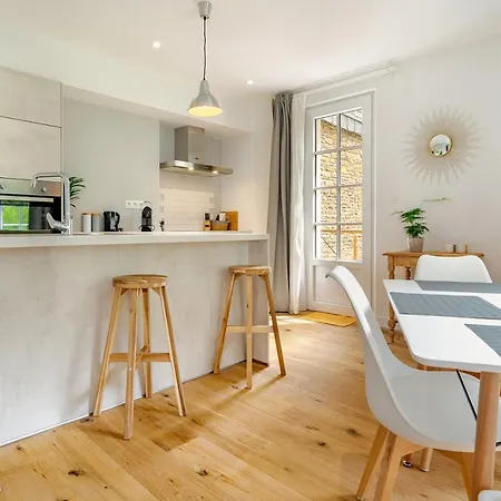 Quai De L'ourthe Floor1-2 Lejlighed