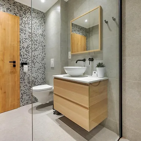 Quai De L'ourthe Floor1-2 *