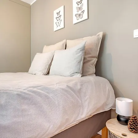 Quai De L'ourthe Floor1-2 *